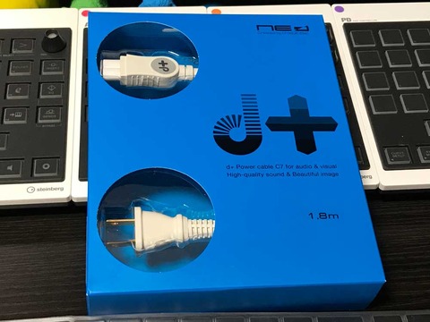 OYAIDEのPC用電源ケーブル