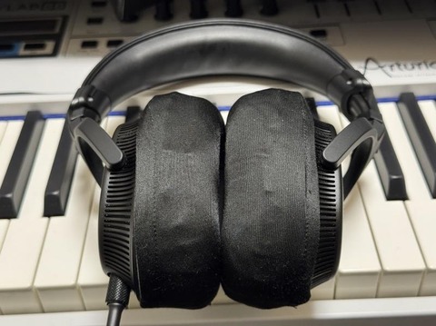 mdr-mv1-earpad6